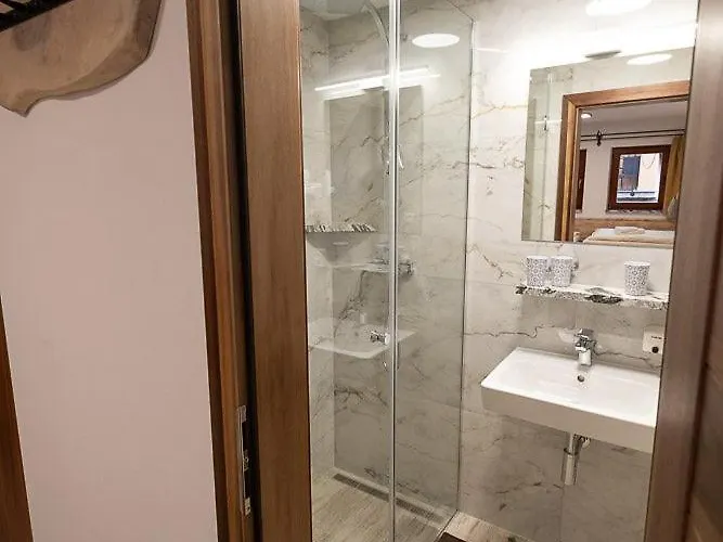 Kamzik Feriehus *